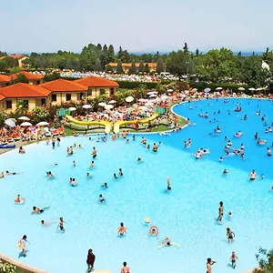camping-bella-italia-in-peschiera-del-garda-gardasee.hotelinveneto.com/