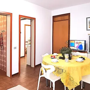  Apartment Villaggio Azzurro Italien